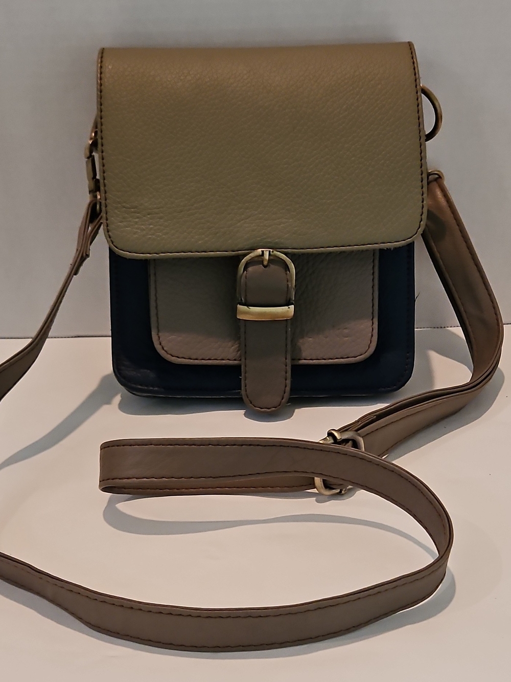 Soruka Leather Multi-Tone Crossbody Bag in Neutral Colors 6"×7 1/4"